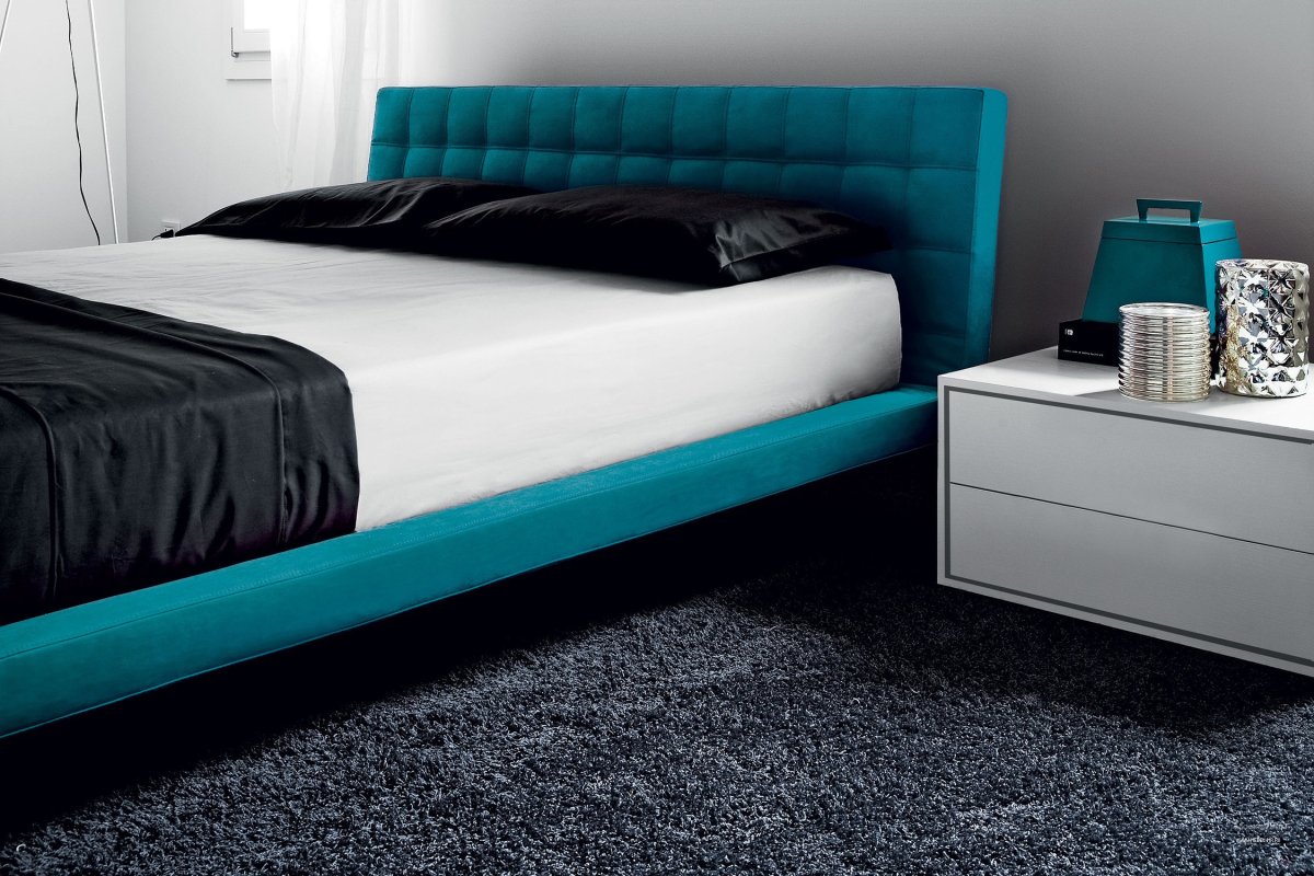 Кровать Кинг сайз с матрасом 2*2 м