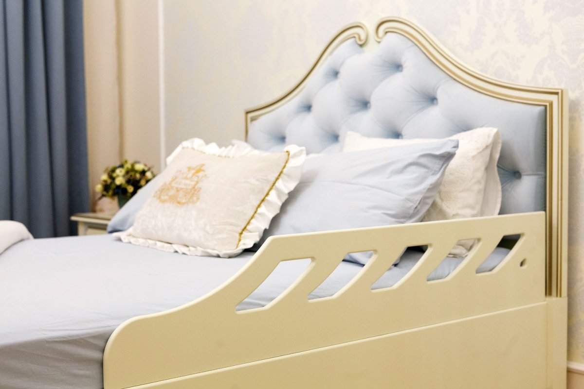 Кровать без бортиков