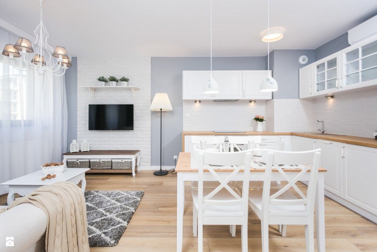 Декор вентиляционного короба на кухне