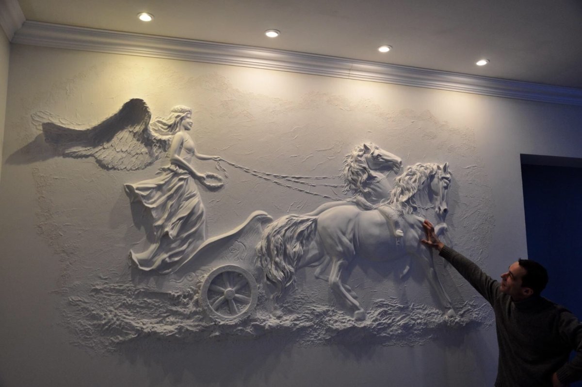 Барельеф скульптура