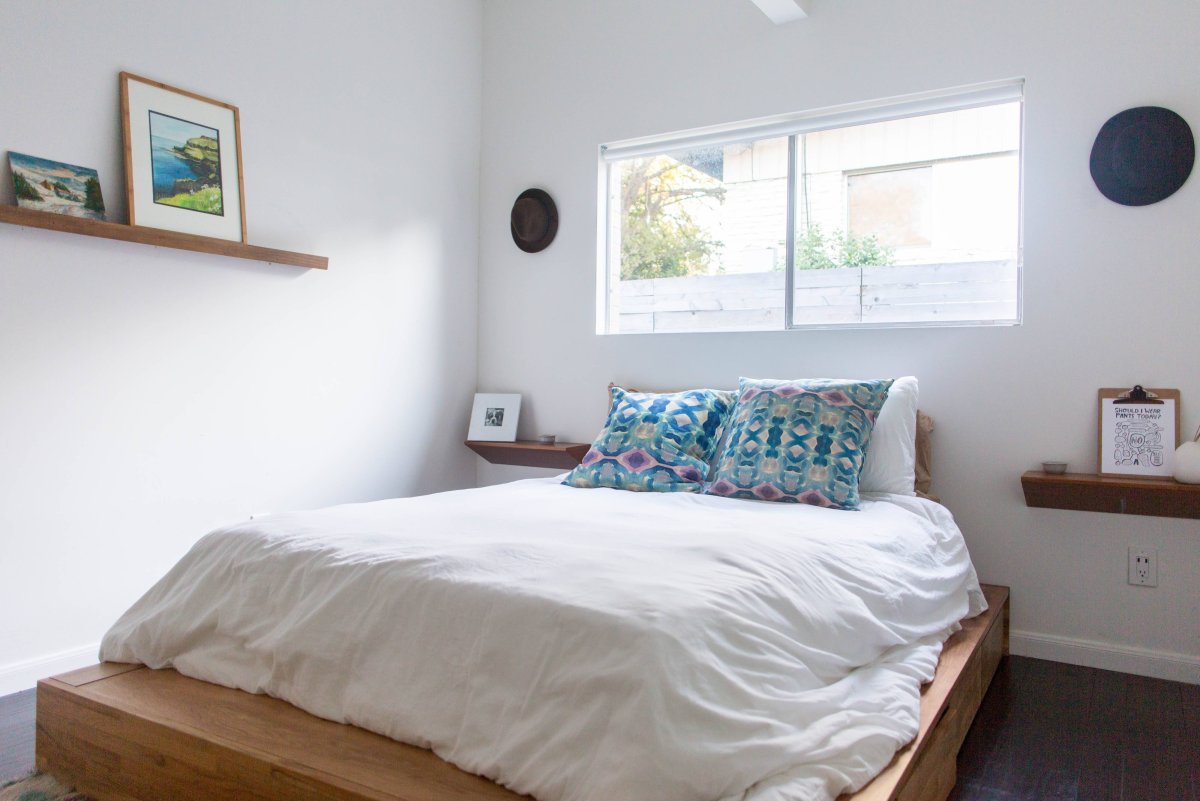 Кровать в скандинавском стиле