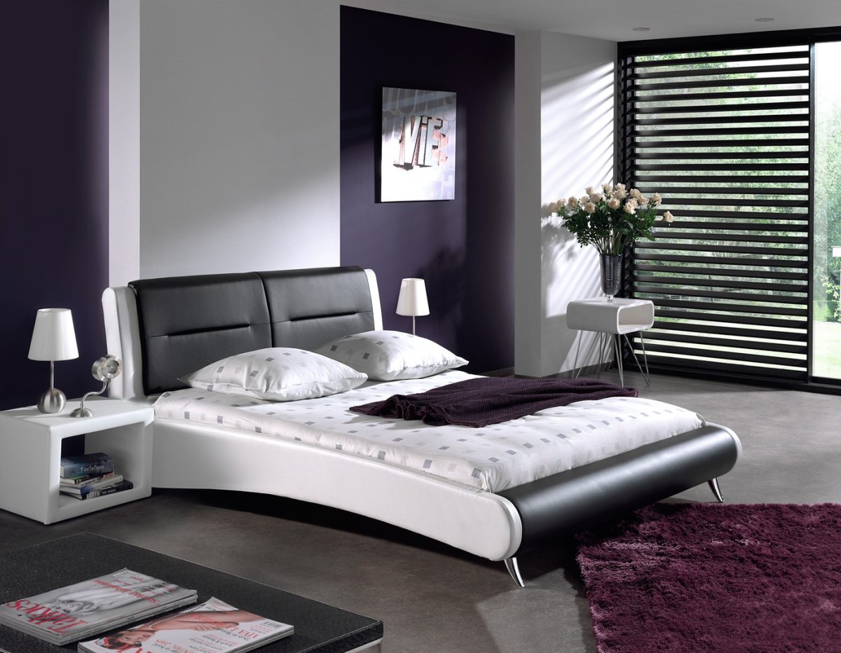 Спальня с черной мебелью