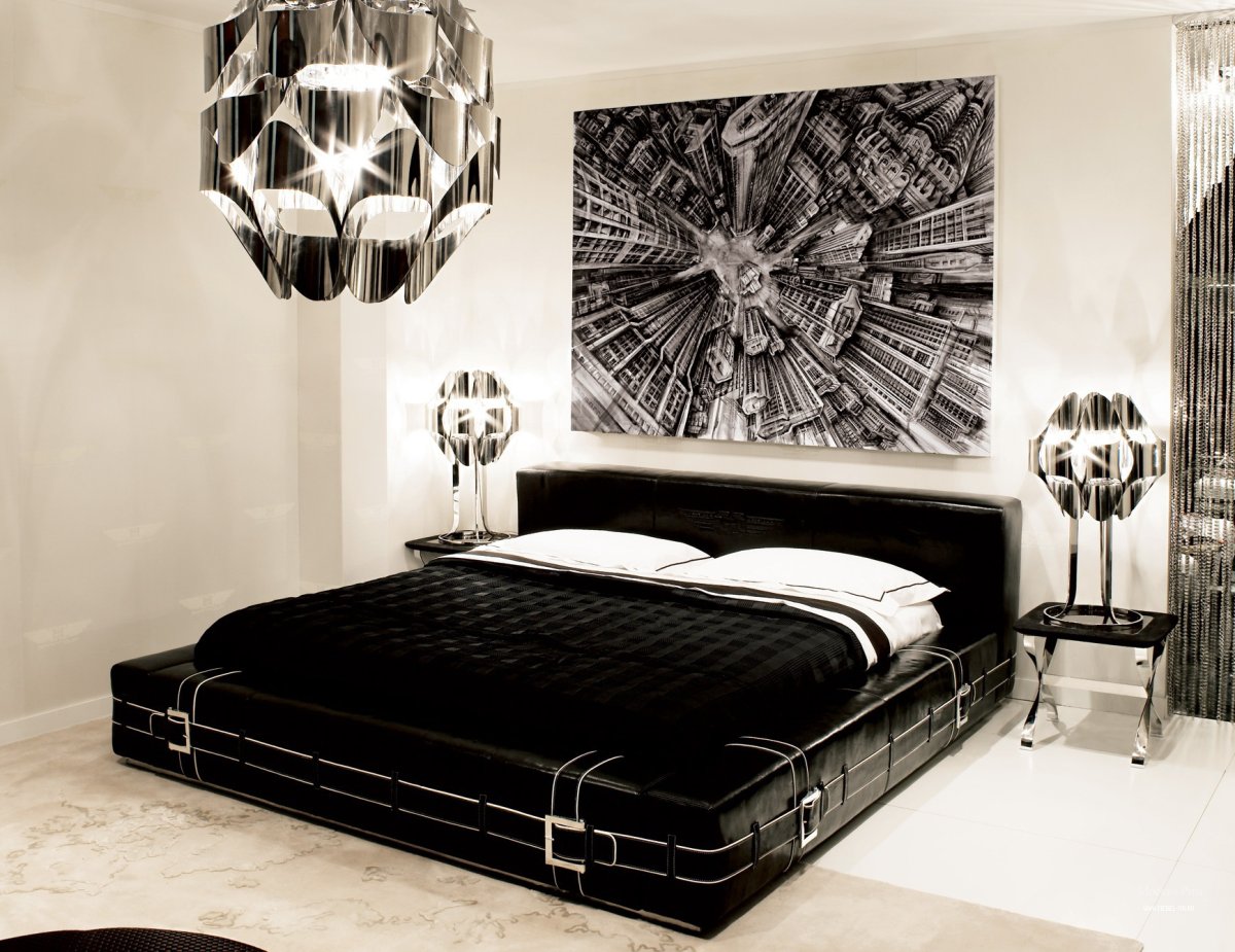 Черная глянцевая спальня