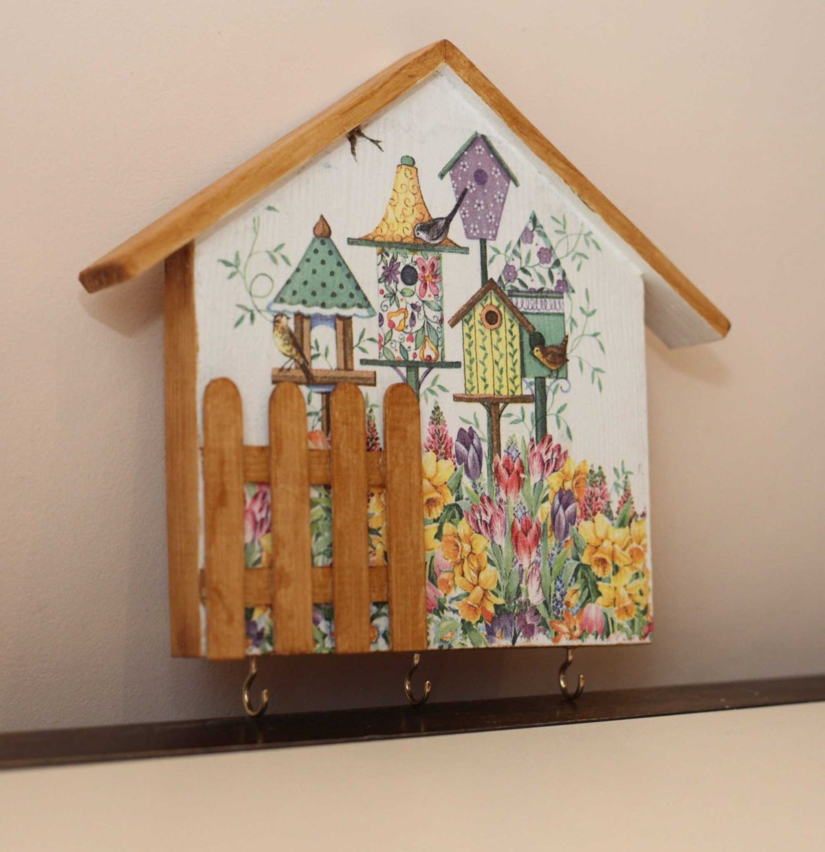 Ключница деревянная домик