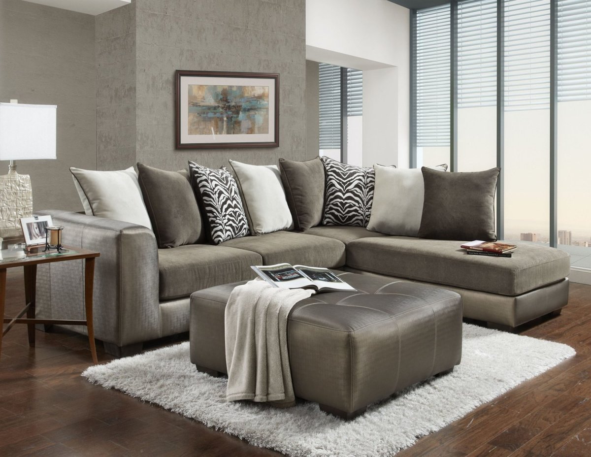 Пастельный диван в интерьере