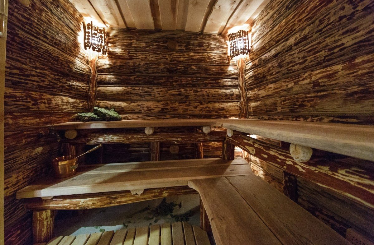 Состаренное дерево в интерьере