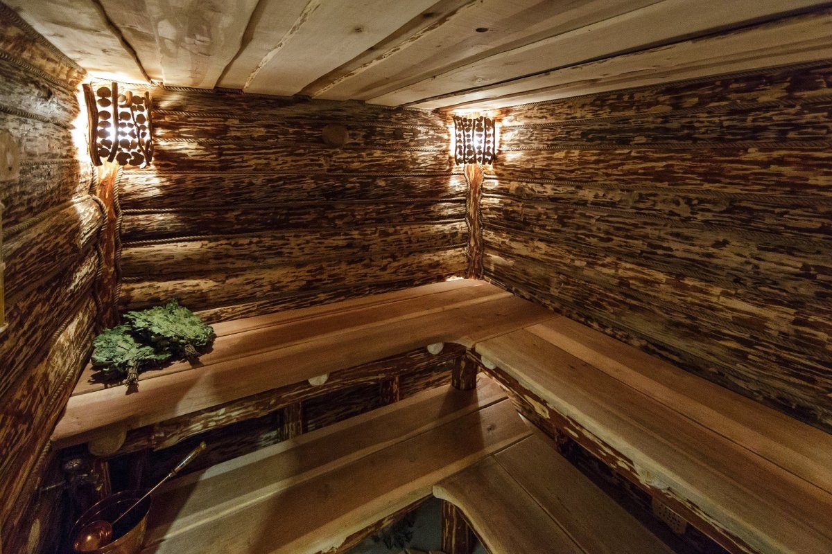 Необрезная липа в парилке