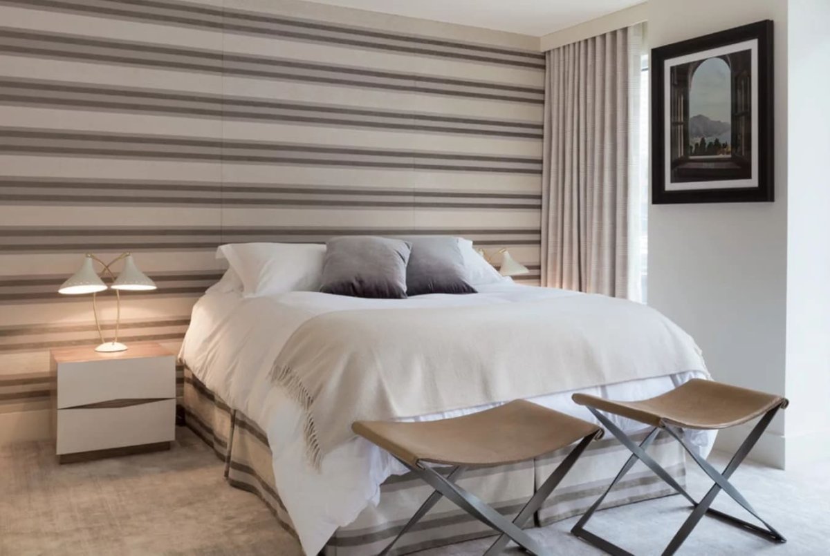 Акцентная стена в интерьере гостиной