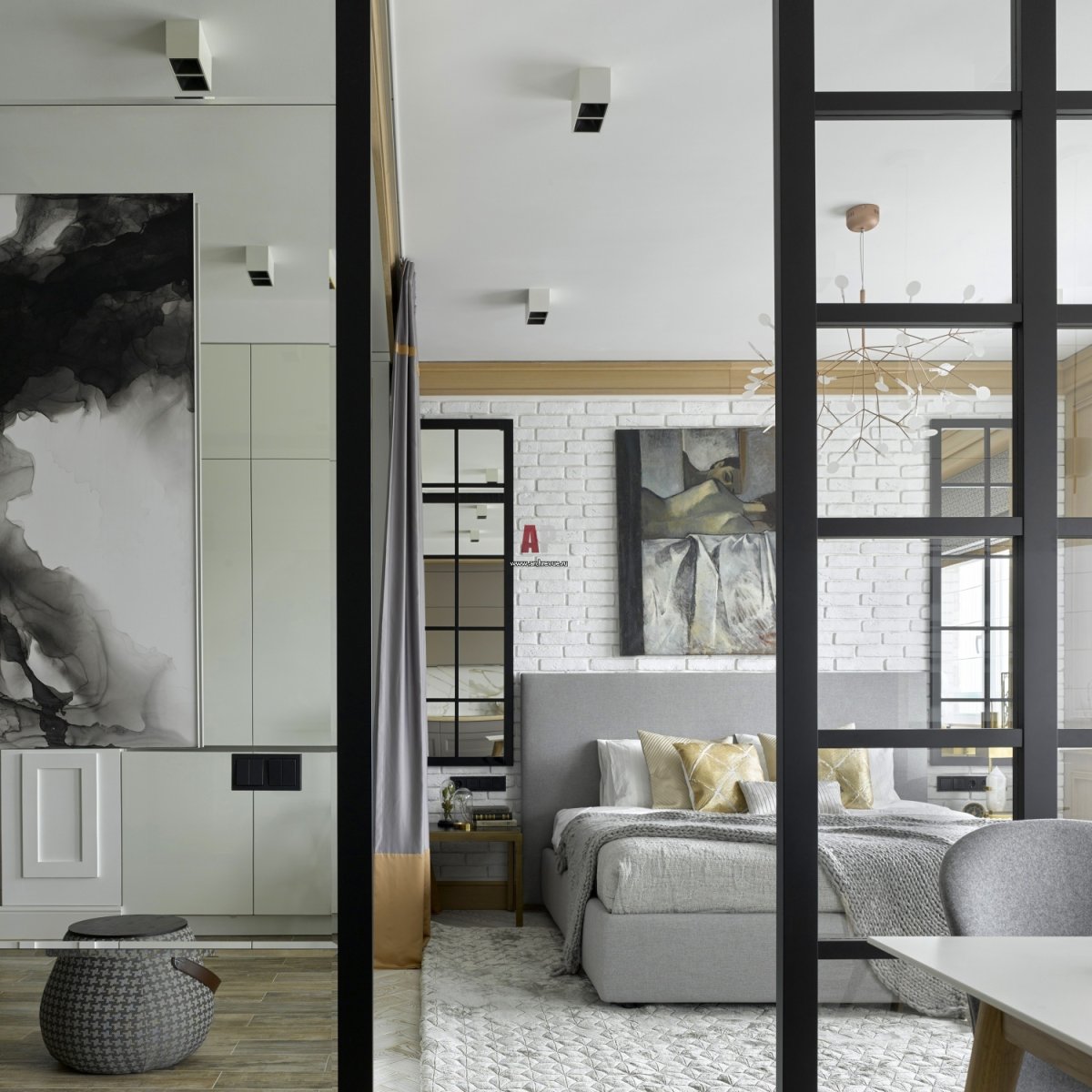 Вращающаяся полка для телевизора