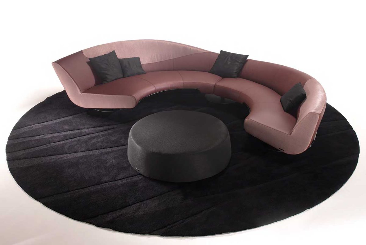 Круглый диван