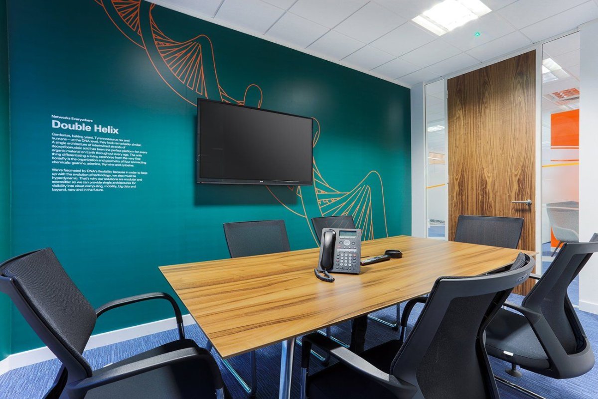 Интерьер переговорной