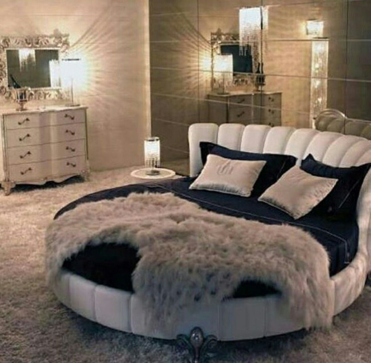 Кровать круглая Амстердам 1065