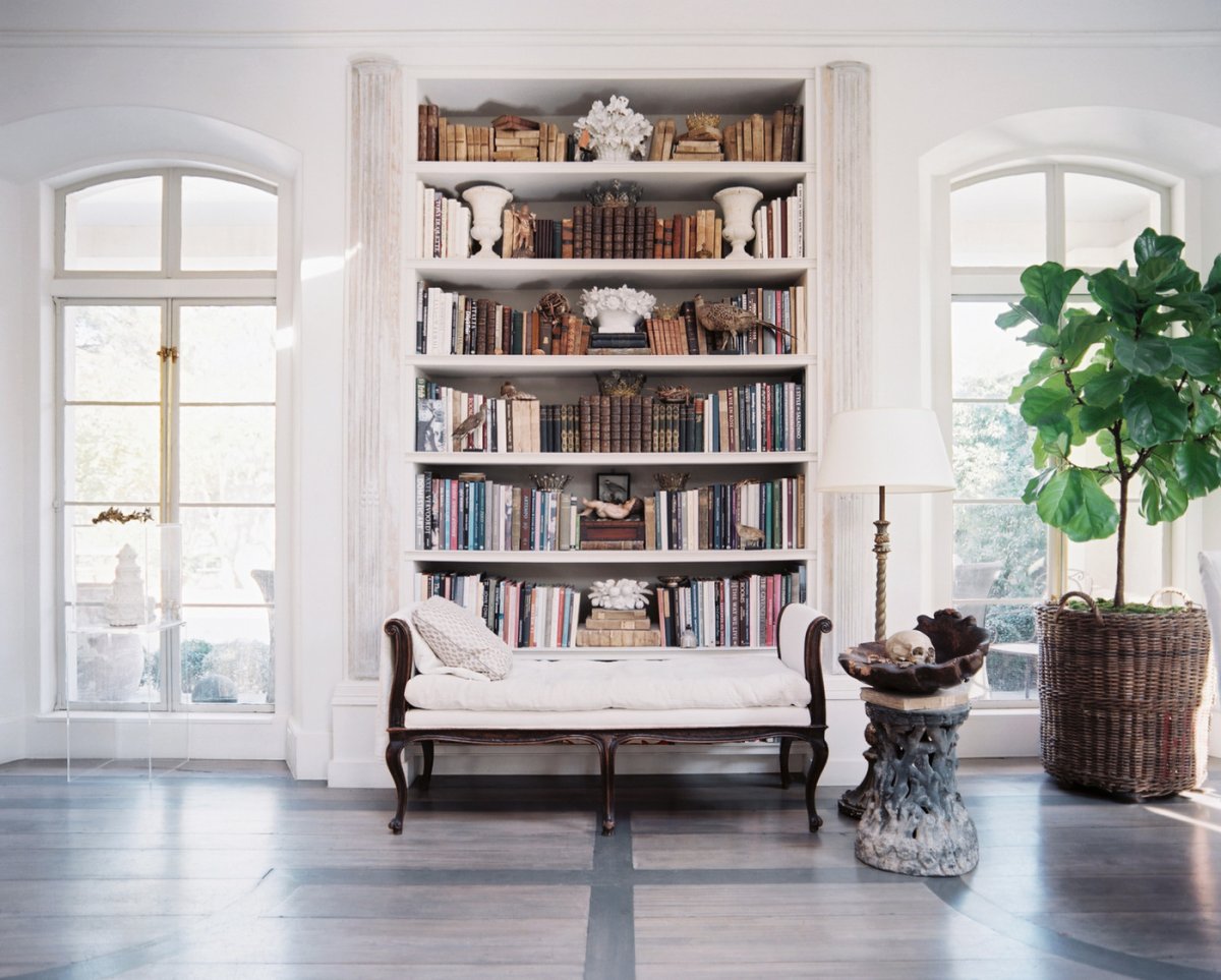 Винтажные книжные полки