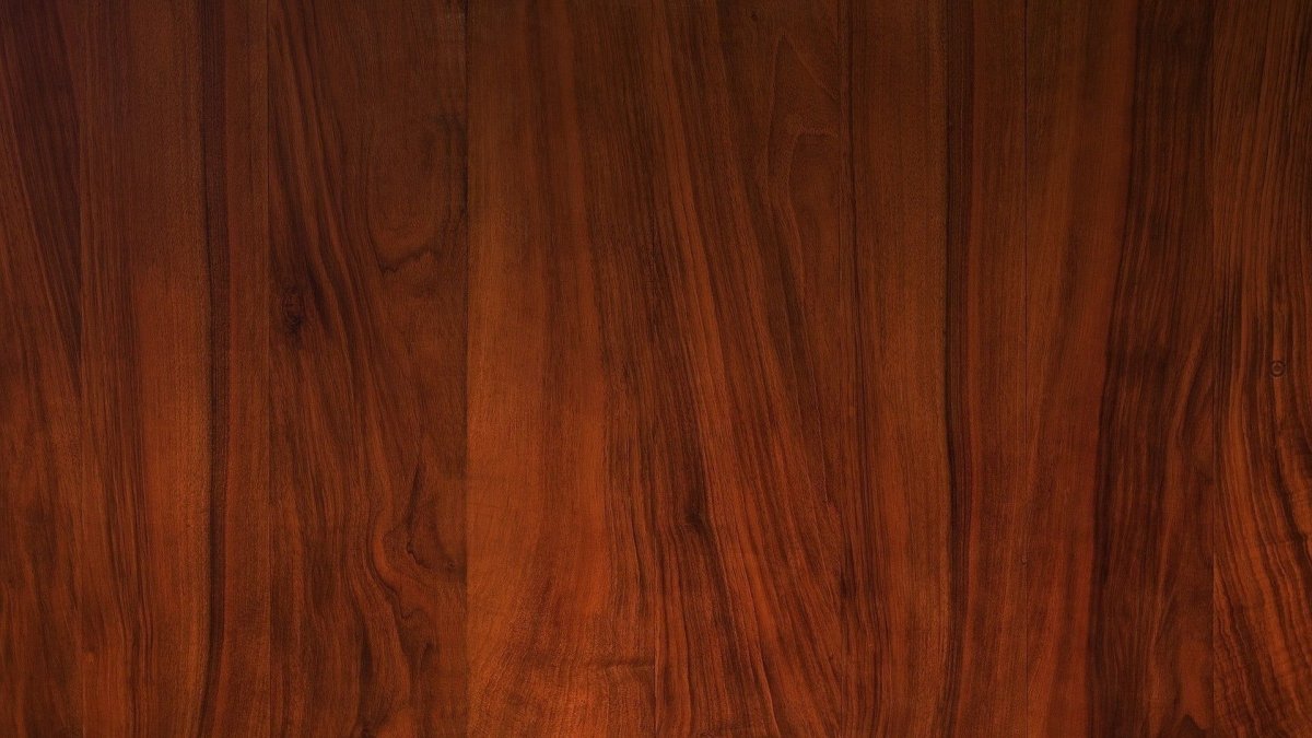 Спальня с коричневой мебелью