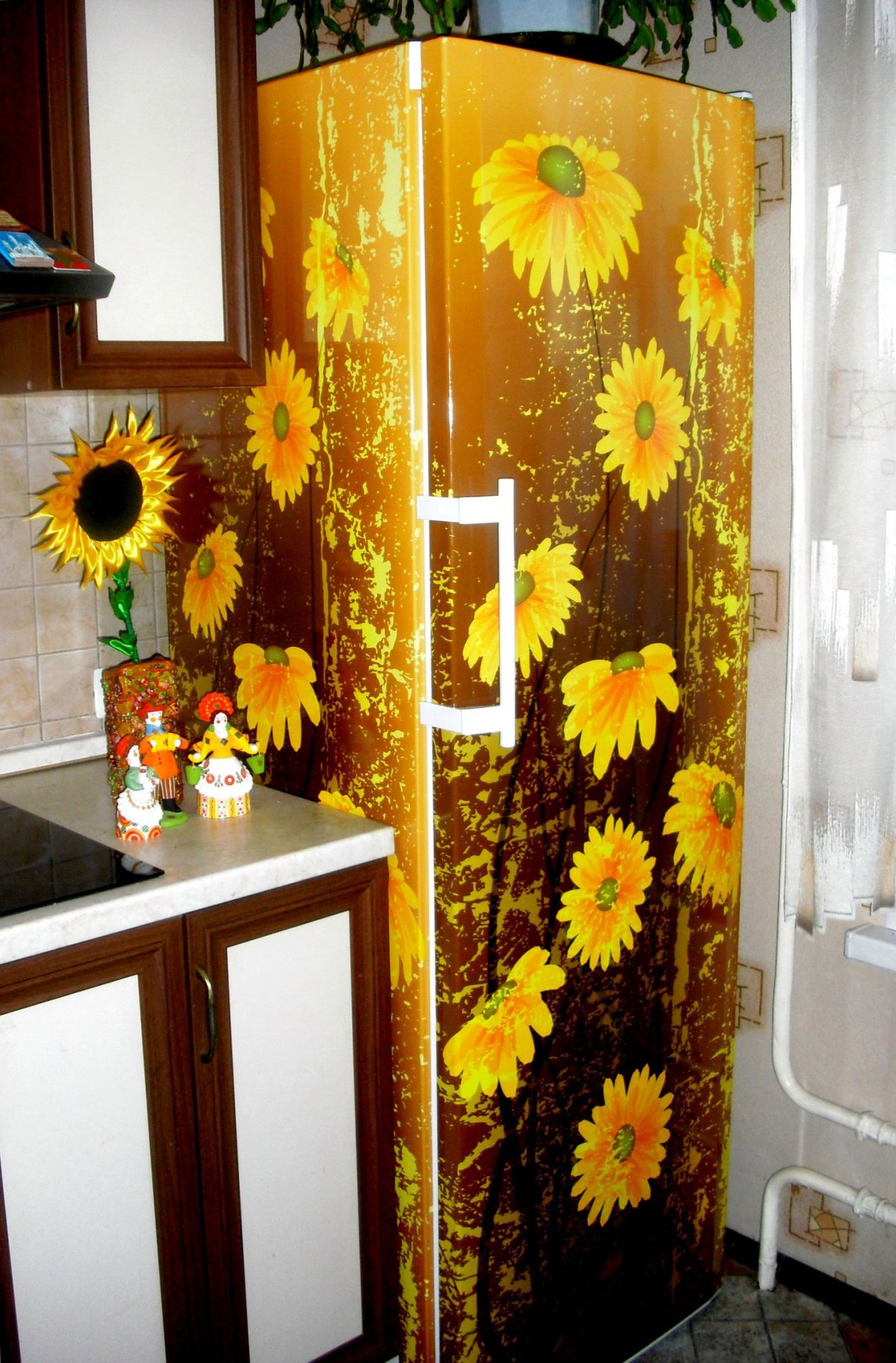 Виниловая пленка на холодильник