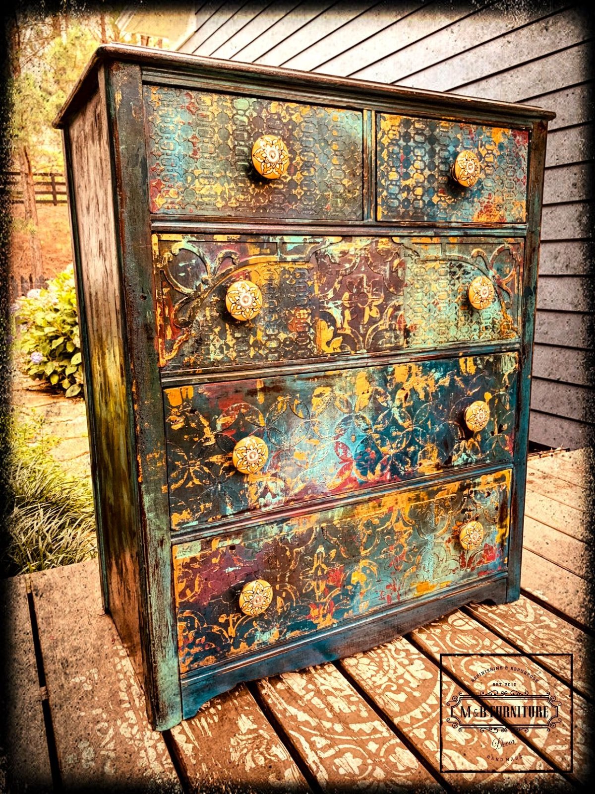 Декор старой мебели
