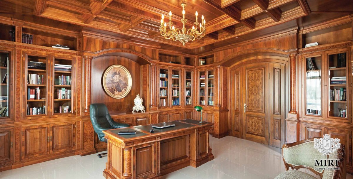 Красное дерево в интерьере