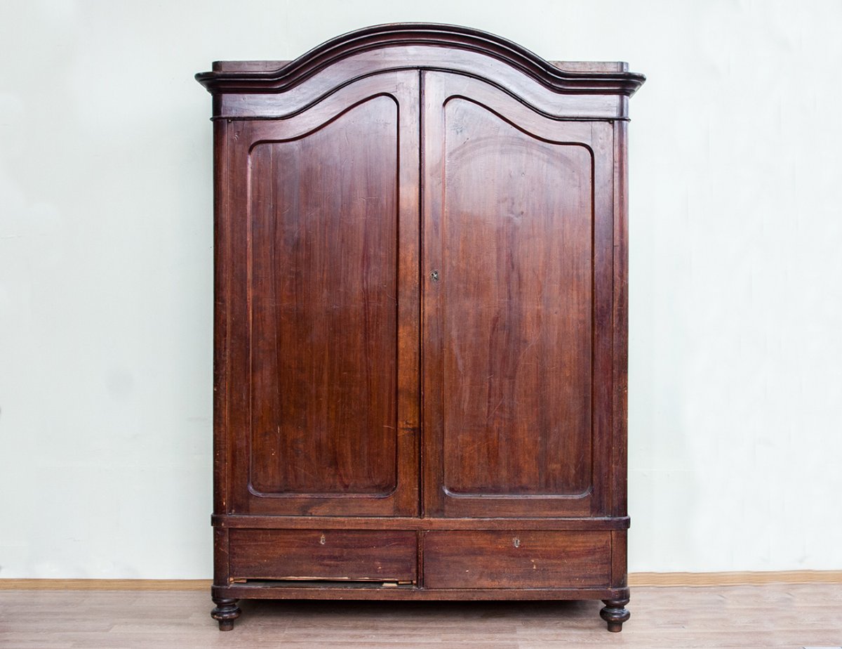 Шкаф в ретро стиле