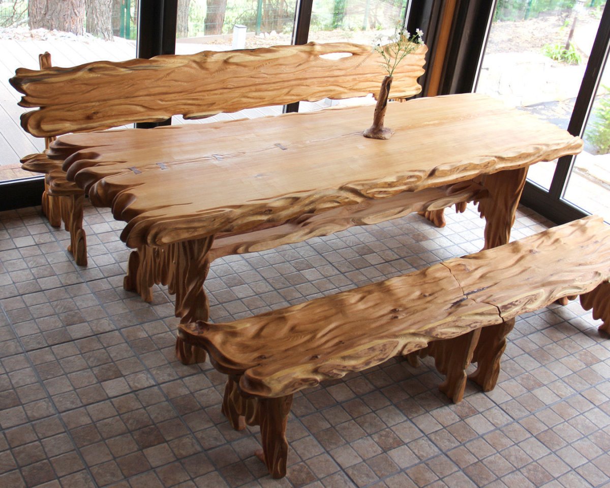 Стол в рустикальном стиле