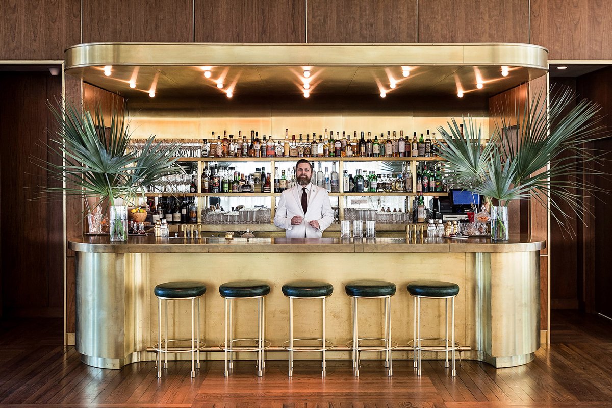 Барная стойка в отеле