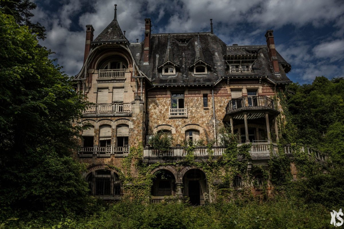 Дворец Шато Миранда Бельгия