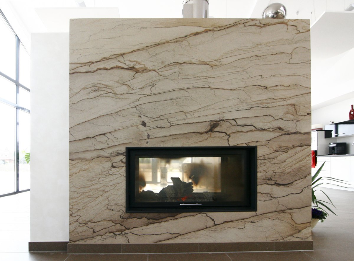 Отделка камина гибким камнем