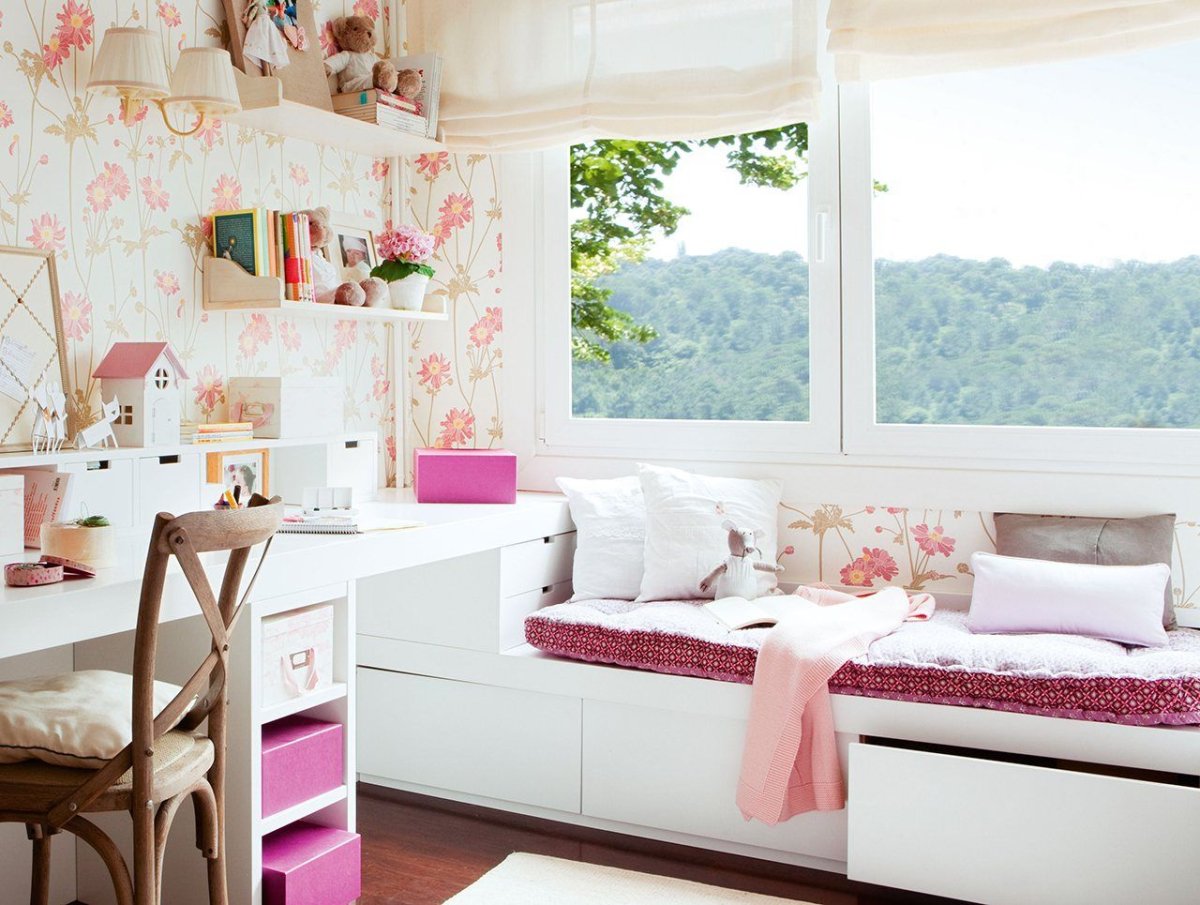 Интерьер подоконника в спальне