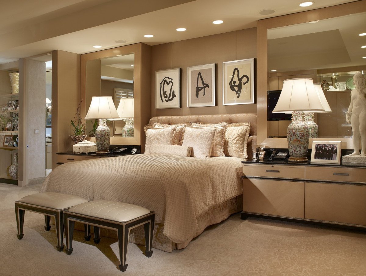 Бежевая спальня