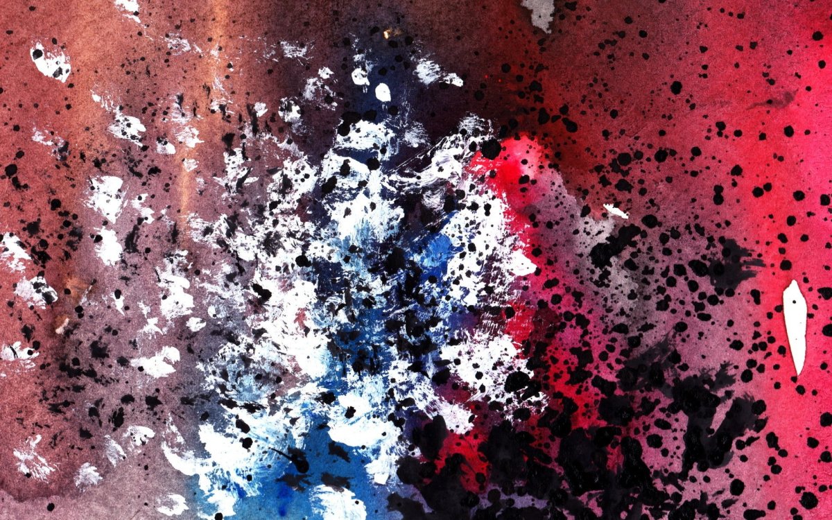 Пятна краски на стене