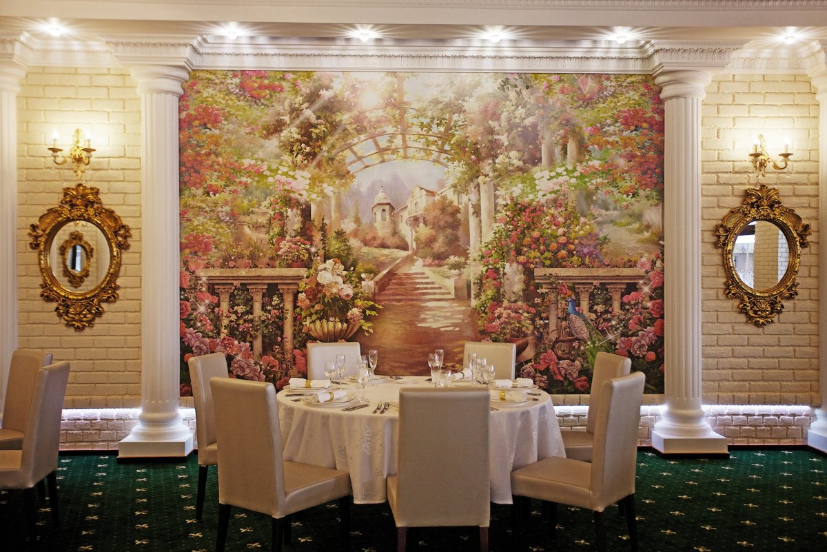 Роспись стен в интерьере кафе