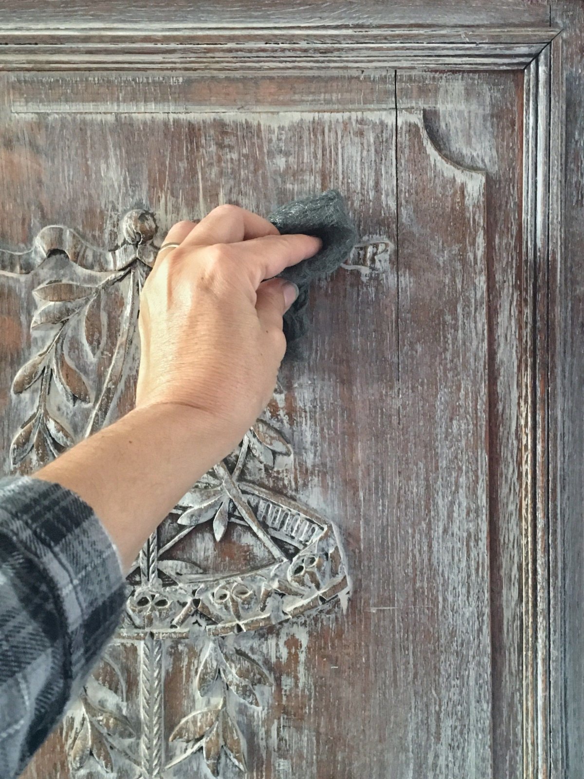 Декор мебели шпаклевкой