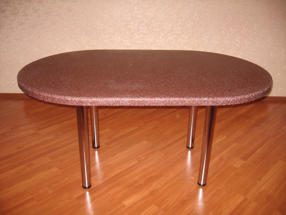 Овальный стол из искусственного камня