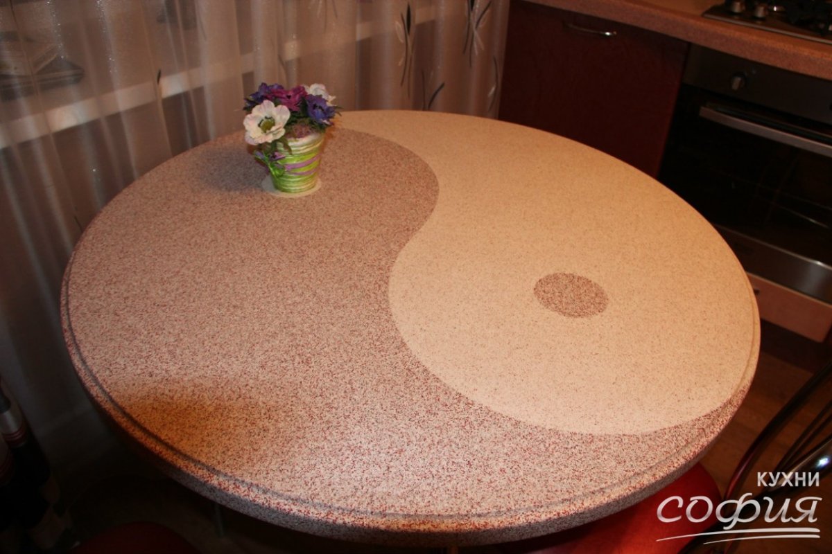 Столешница для стола из жидкого камня