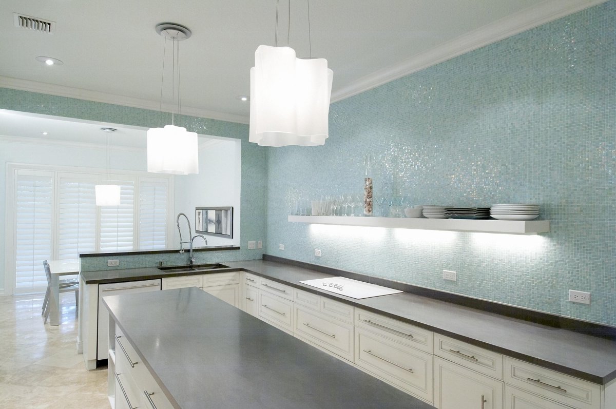 Кухонный фартук без верхних шкафов