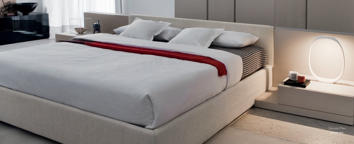 Кровать с тумбами