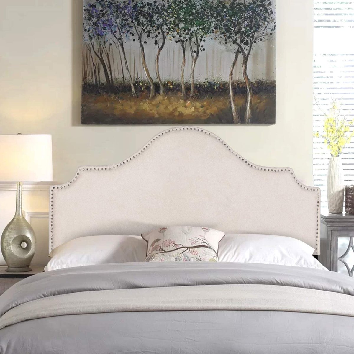 Панно в изголовье кровати