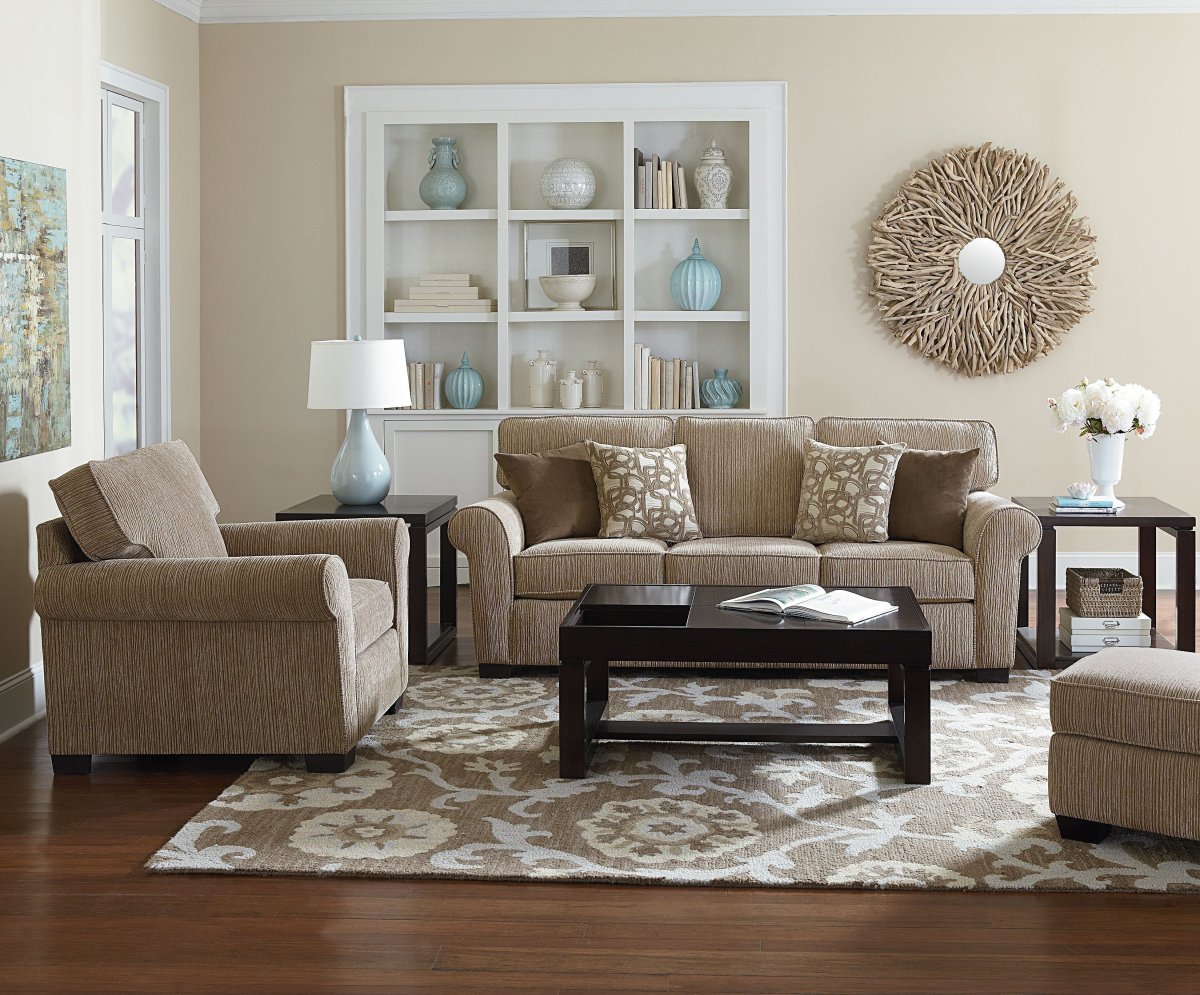 Интерьер под бежевый диван