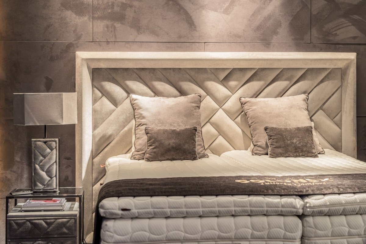 Кровать фабрики Colunex Carat