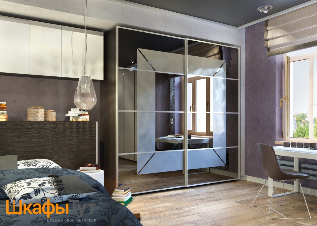 Шкаф купе в светлых тонах с зеркалом