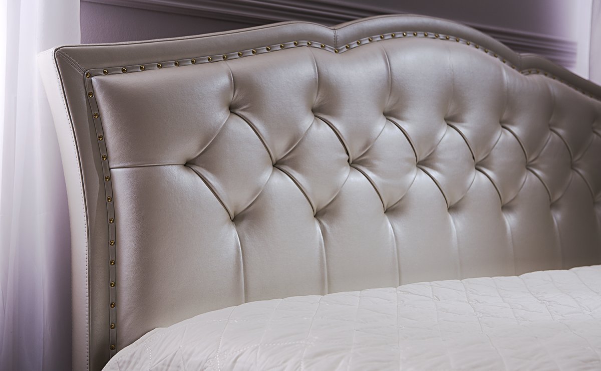 Спинка кровати с каретной стяжкой