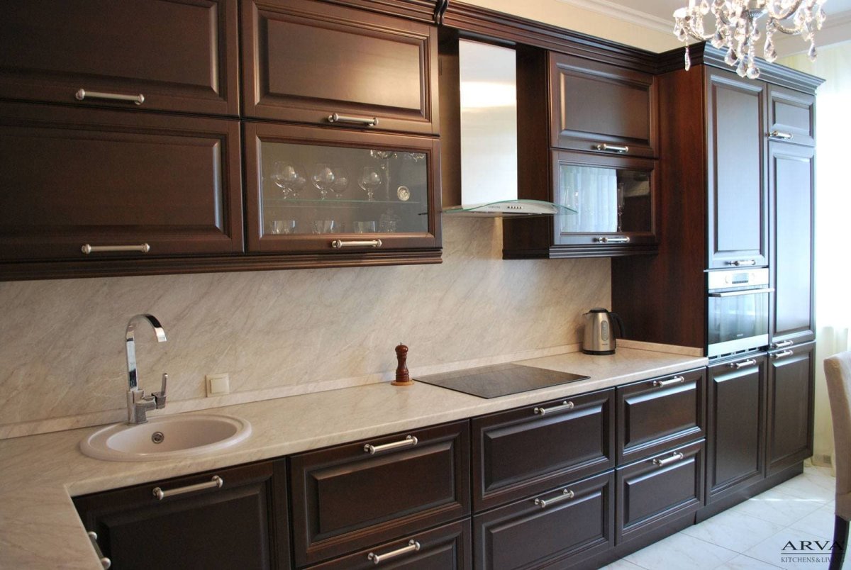 Кухонный шкаф коричневый