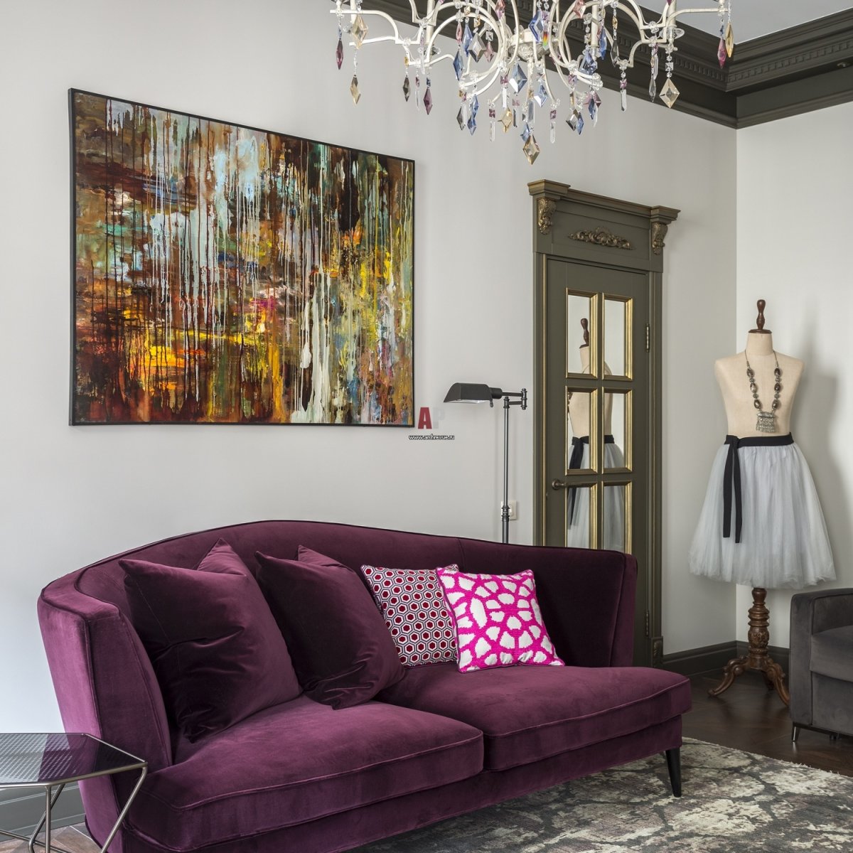 Украшение стен картинами