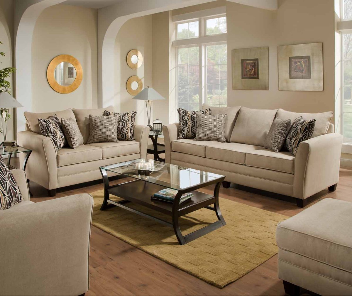 Бежевый диван в интерьере