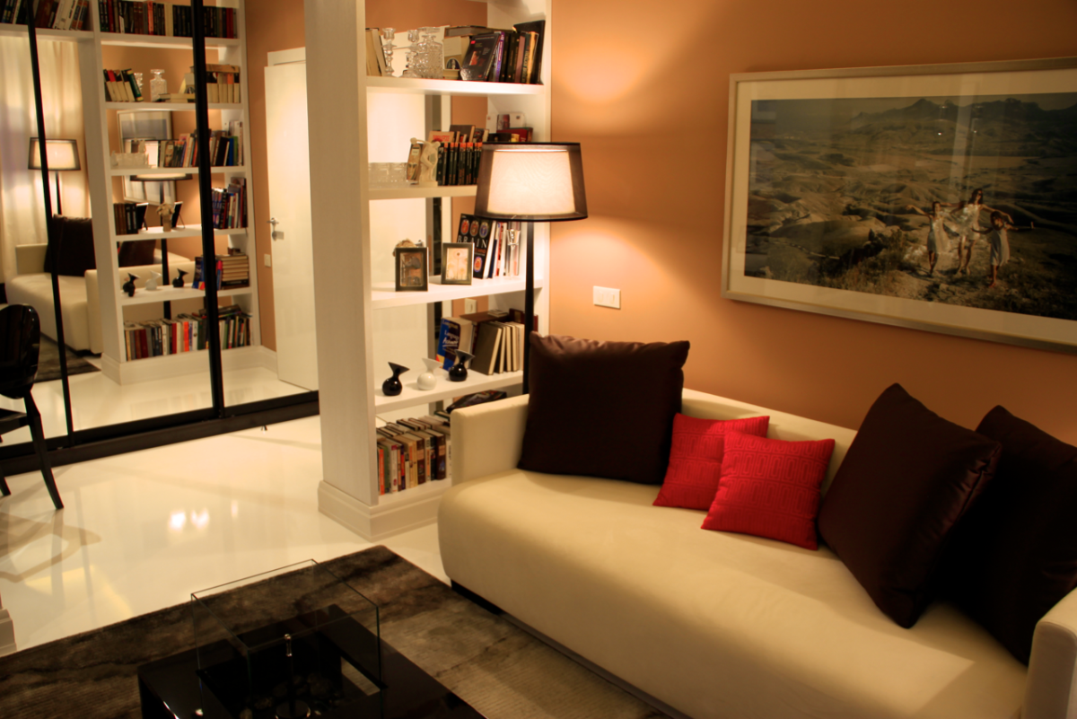 Стеллаж и диван в одном