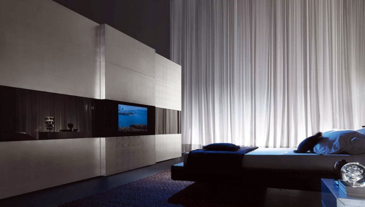 Телевизор в стиле Хай тек