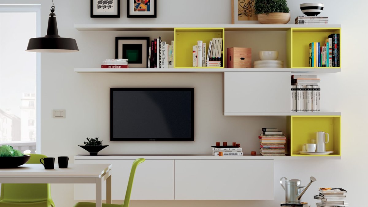 Полки над телевизором