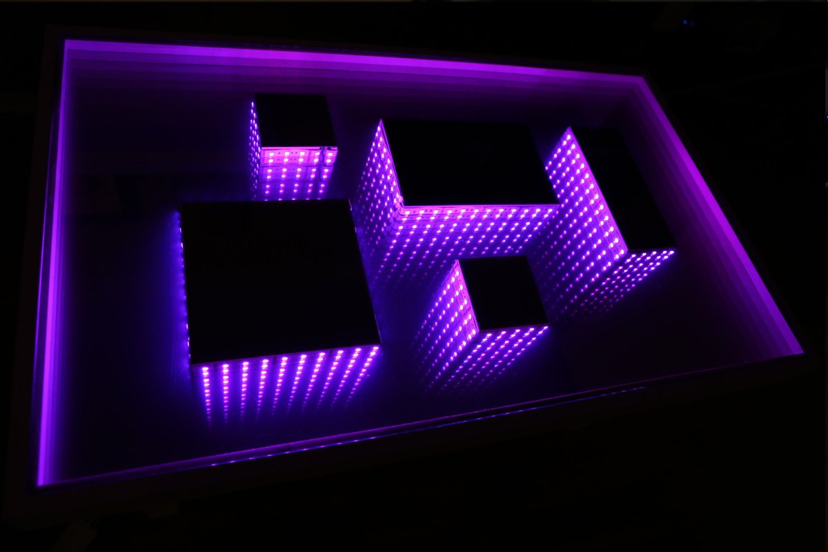 Инфинити Миррор Бесконечное зеркало