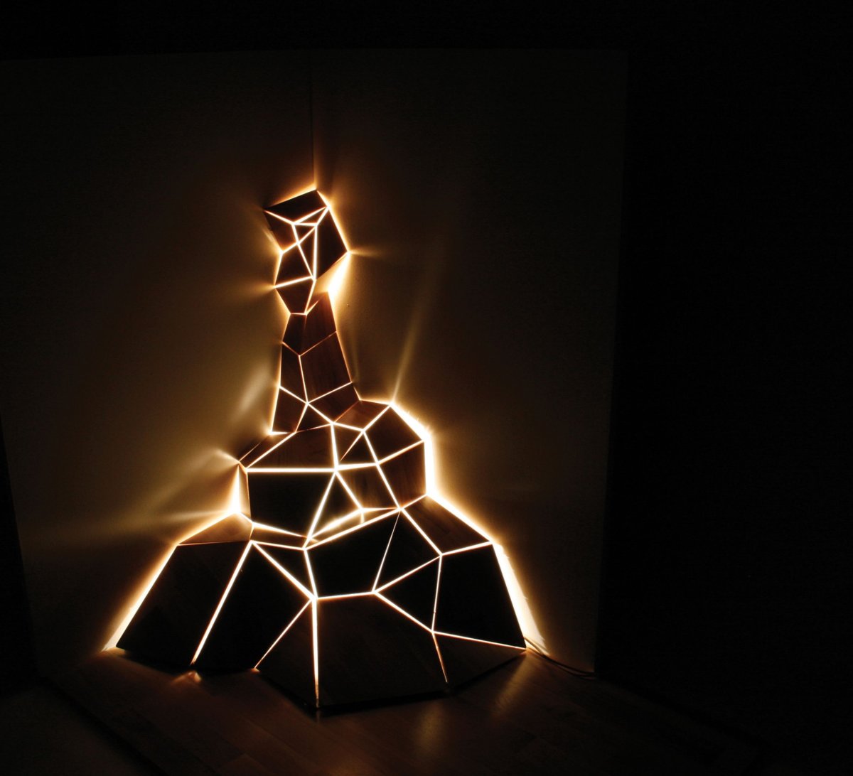 Полигональный светильник