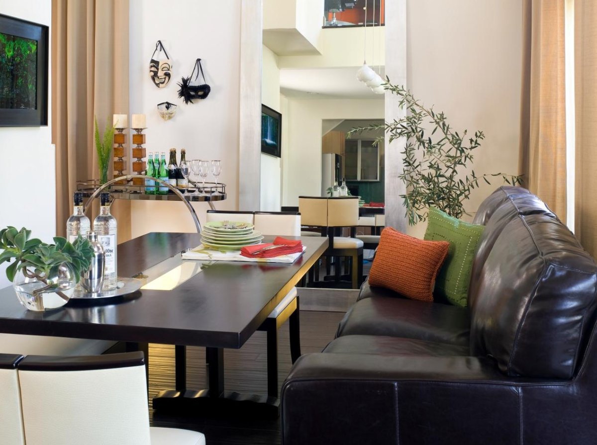 Круглый стол на кухню