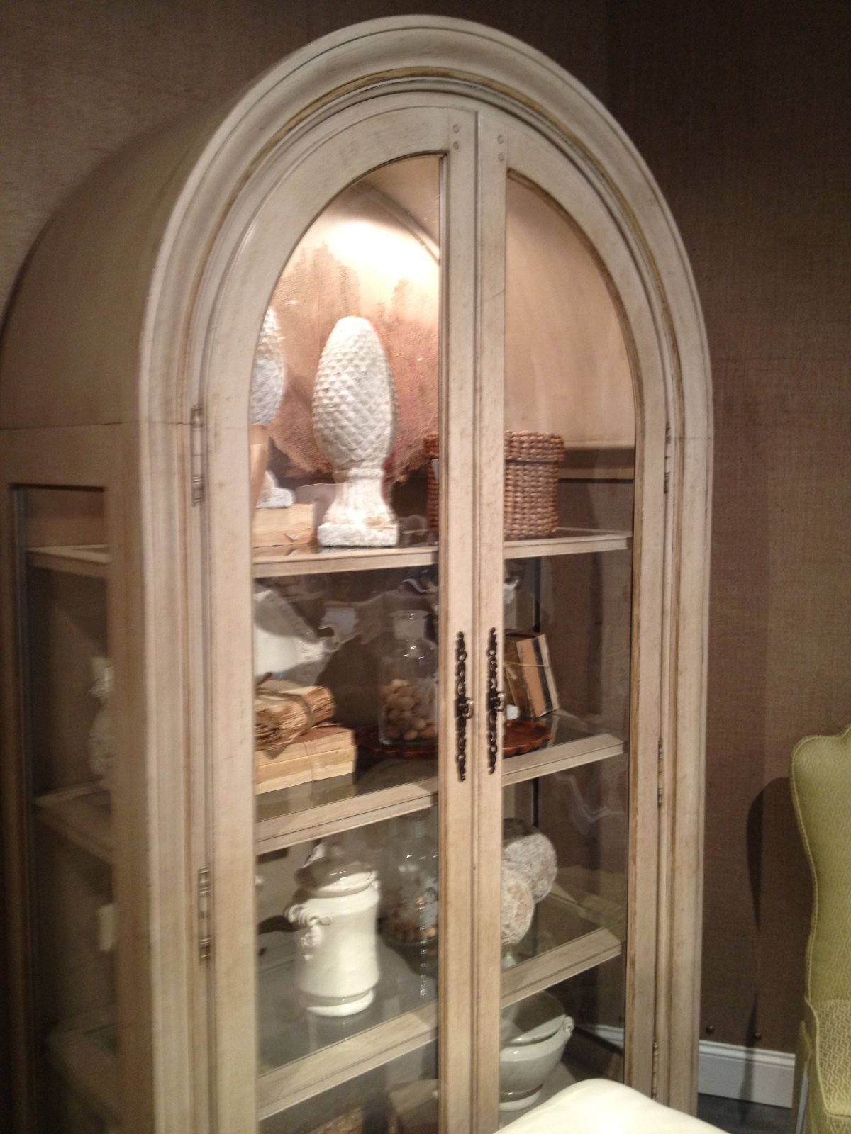 Межкомнатные перегородки с полками